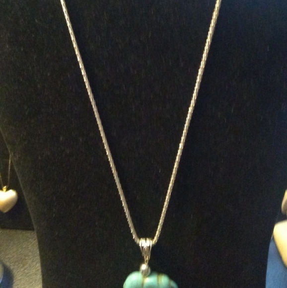 ADORABLE!/ BABY ELEPHANT NECKLACE SET ❤️ - Picture 5 of 13